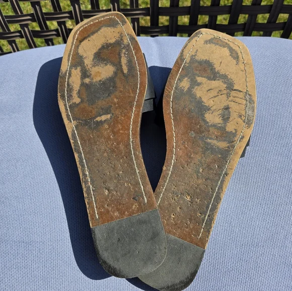 Sam Edelman Black Sandals with Tortoise Buckle - Picture 4 of 4